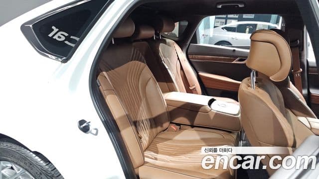 Genesis Electrified G80 2021 — фото 11 из 20