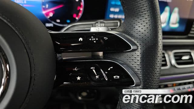 Mercedes-Benz GLE-Class 2025 — Photo 17/33
