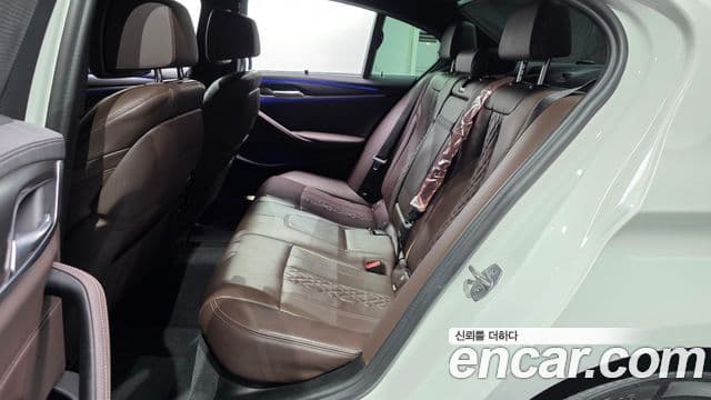 BMW 5 Series 2022 — ფოტო 11/20