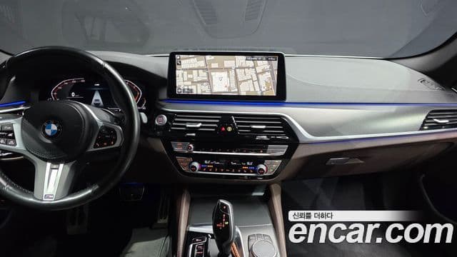 BMW 5 Series 2022 — ფოტო 15/20