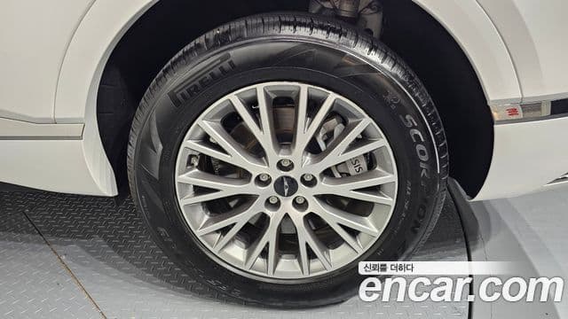 Genesis GV80 2025 — Photo 31/33