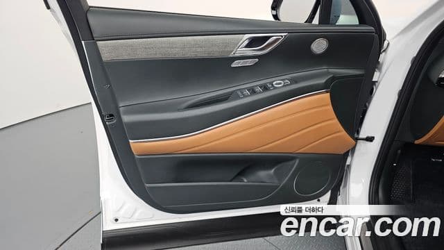 Genesis GV80 2025 — Photo 20/33