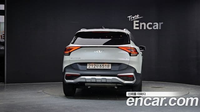 Kia Sportage 2023 — ფოტო 4/20