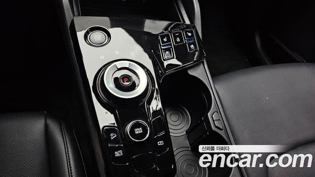 Kia Sportage 2023 — ფოტო 9/20