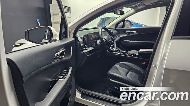 Kia Sportage 2023 — фото 10 из 20