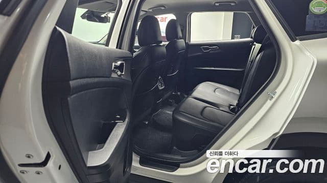 Kia Sportage 2023 — ფოტო 11/20