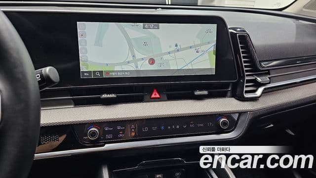 Kia Sportage 2023 — ფოტო 14/20