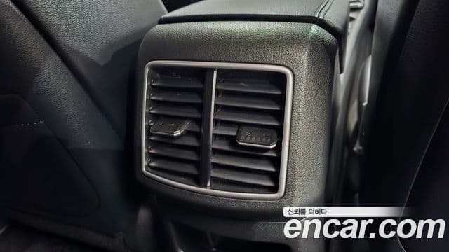 Kia Sportage 2023 — ფოტო 19/20