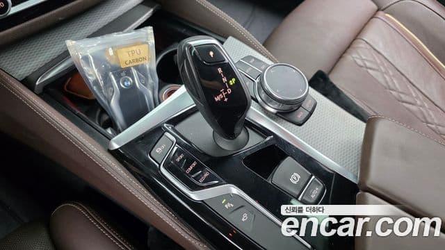 BMW 5 Series 2019 — фото 9 из 20