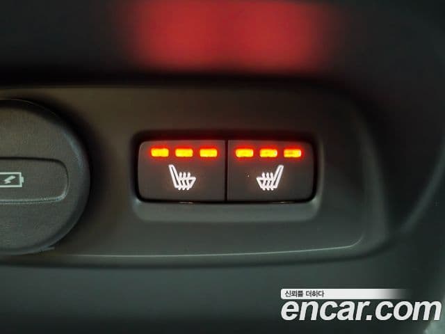 Volvo XC40 2022 — Şəkil 19/20