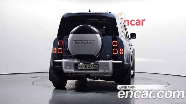Land Rover Defender 2021 — ფოტო 4/20