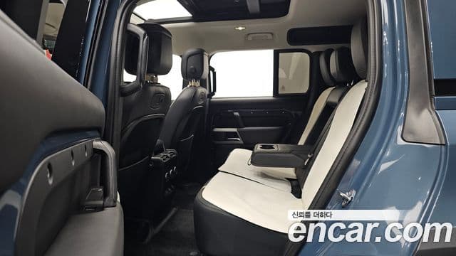 Land Rover Defender 2021 — ფოტო 12/20