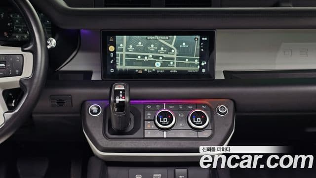 Land Rover Defender 2021 — ფოტო 15/20