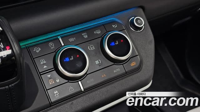 Land Rover Defender 2021 — ფოტო 17/20