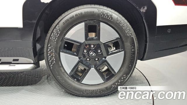 Hyundai Santa Fe 2024 — Photo 5/35