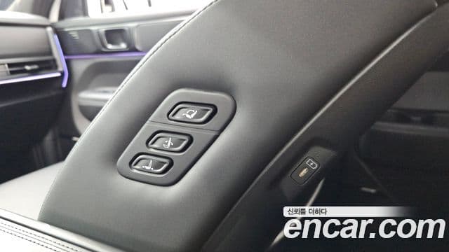 Hyundai Santa Fe 2024 — Photo 19/35