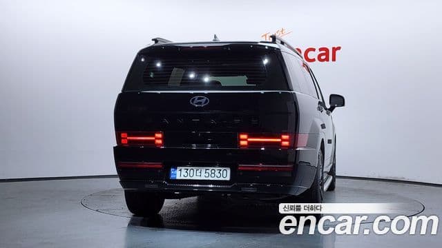 Hyundai Santa Fe 2023 — ფოტო 4/20