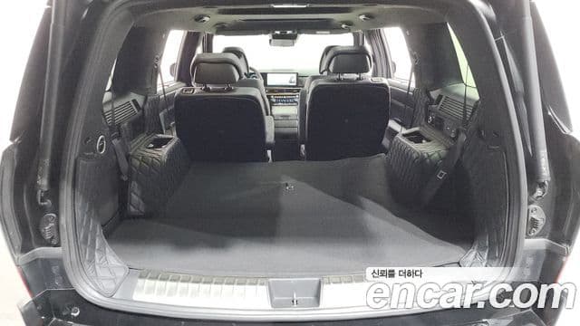 Hyundai Santa Fe 2023 — ფოტო 19/20