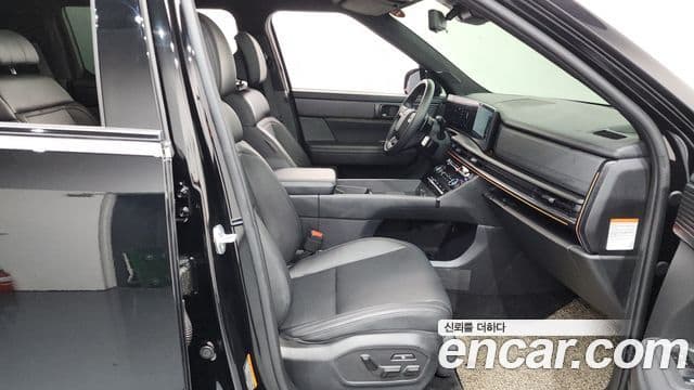 Hyundai Santa Fe 2023 — Photo 6/37