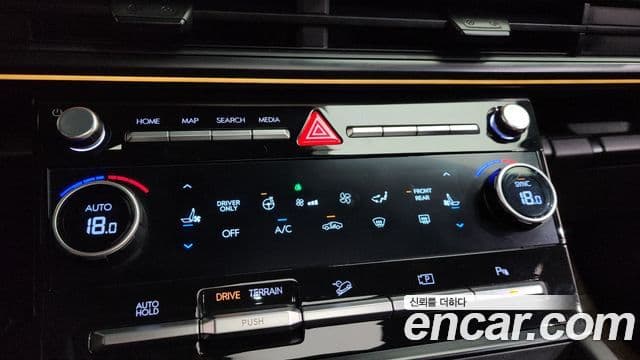 Hyundai Santa Fe 2023 — Photo 36/37