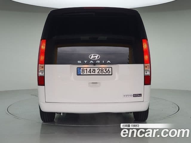 Hyundai Staria 2024 — фото 2 из 20