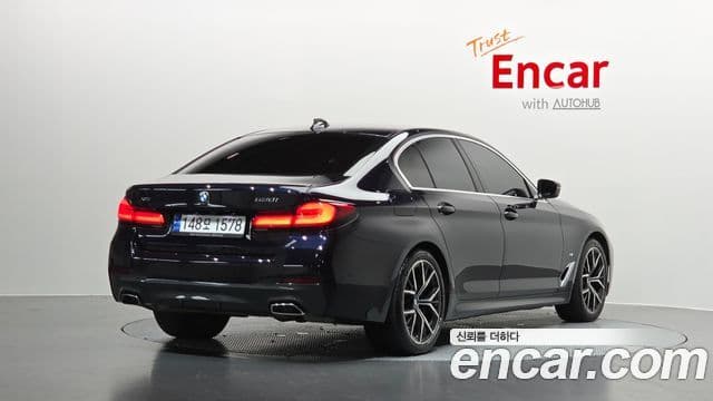 BMW 5 Series 2022 — Şəkil 2/20