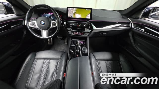 BMW 5 Series 2022 — Şəkil 7/20