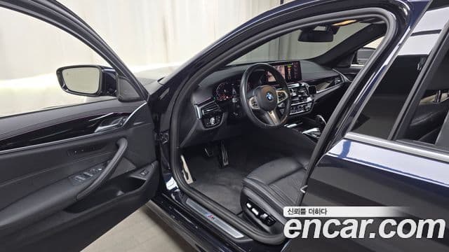 BMW 5 Series 2022 — Şəkil 10/20