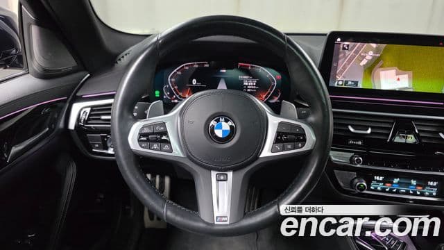 BMW 5 Series 2022 — Şəkil 14/20