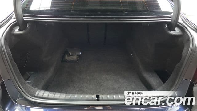 BMW 5 Series 2022 — Şəkil 19/20