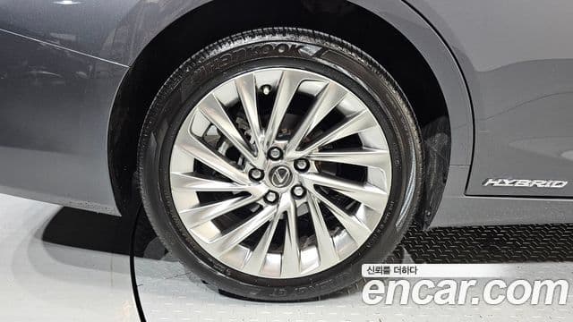 Lexus ES300h 2021 — Şəkil 4/20