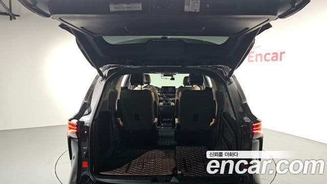 Toyota Sienna 2022 — ფოტო 17/20