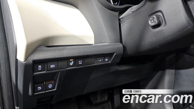 Toyota Sienna 2022 — ფოტო 20/20