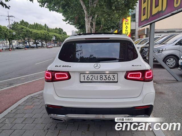Mercedes-Benz GLC-Class 2021 — ფოტო 2/14