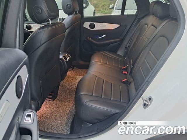 Mercedes-Benz GLC-Class 2021 — ფოტო 7/14