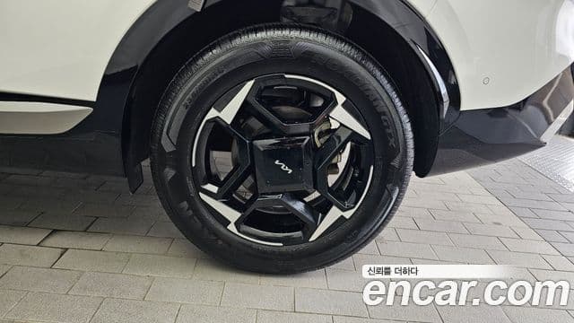 Kia Sportage 2025 — Şəkil 23/32