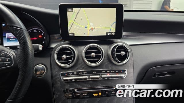 Mercedes-Benz GLC-Class 2019 — ფოტო 14/20