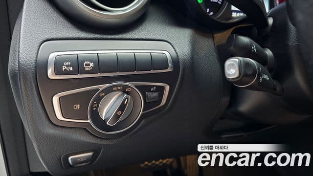 Mercedes-Benz GLC-Class 2019 — ფოტო 16/20