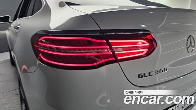 Mercedes-Benz GLC-Class 2019 — Photo 23/30