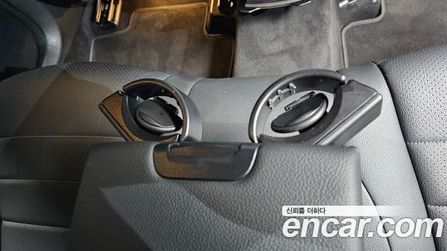 Mercedes-Benz GLC-Class 2019 — Photo 25/30