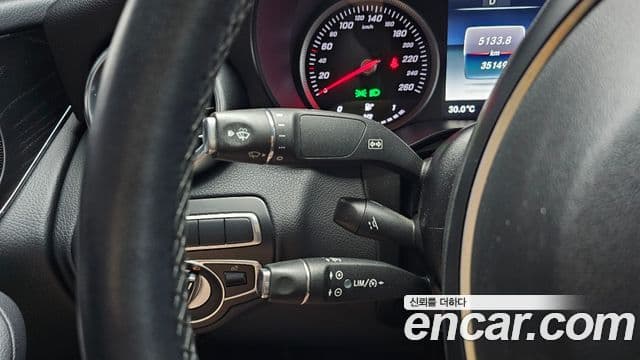 Mercedes-Benz GLC-Class 2019 — Photo 7/30