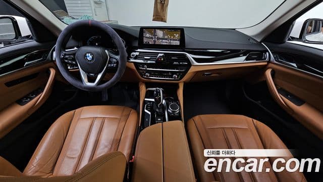 BMW 5 Series 2020 — Şəkil 7/20