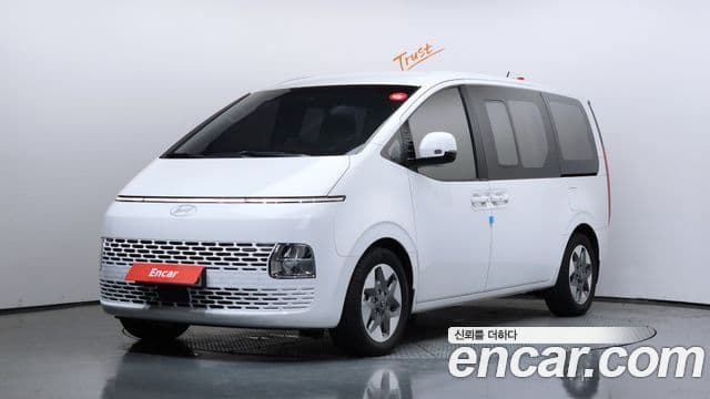 Hyundai Staria 2024 — Фото 1/20