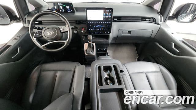 Hyundai Staria 2024 — Фото 7/20