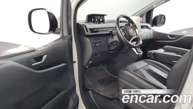 Hyundai Staria 2024 — Фото 10/20