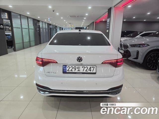 Volkswagen Jetta 2023 — Şəkil 3/16