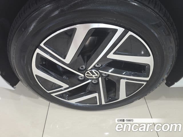 Volkswagen Jetta 2023 — Şəkil 4/16
