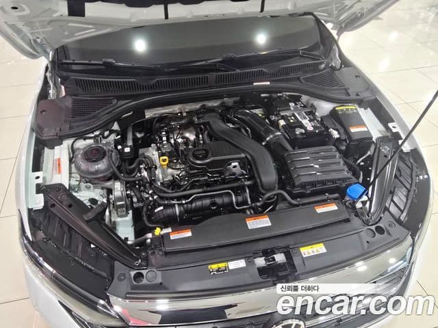 Volkswagen Jetta 2023 — Şəkil 15/16