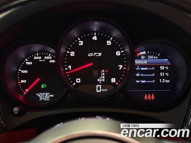 Porsche Macan 2020 — Şəkil 10/17