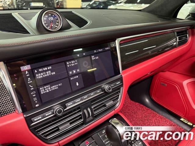 Porsche Macan 2020 — Şəkil 8/17